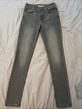 Levi’s 721 high-rise skinny 29X32